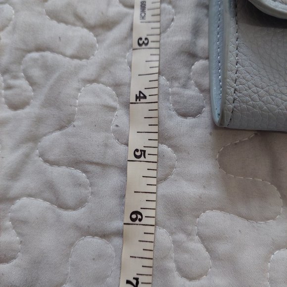 (2/25$) Love and Lore light blue crossbody clutch with removable strap - Picture 7 of 7